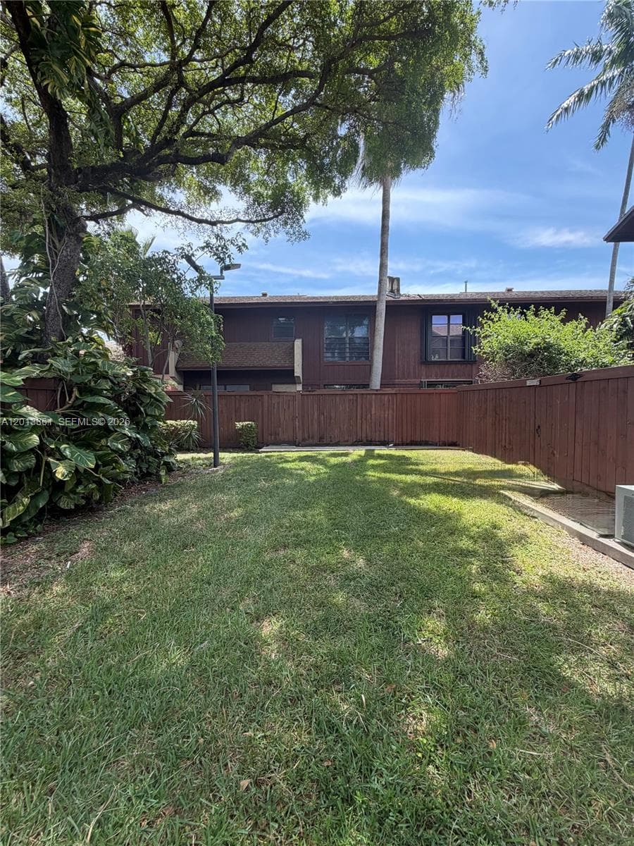 7024 SW 114th Pl # 52, Miami FL 33173 — 32