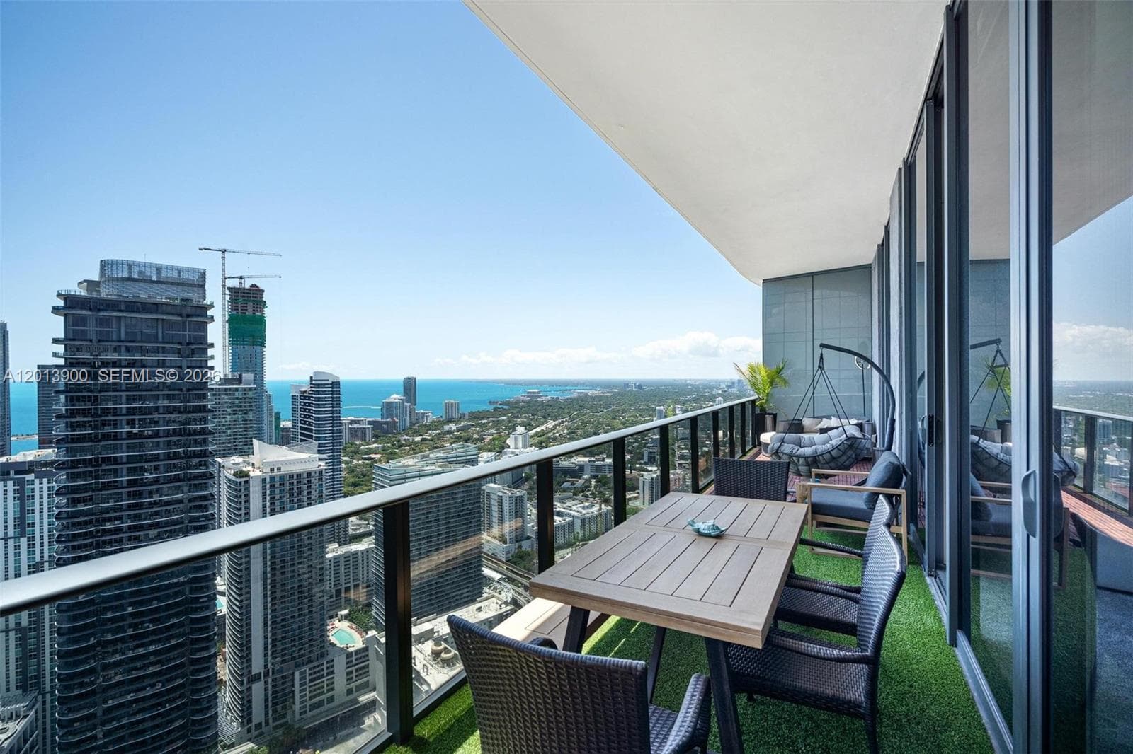 801 S Miami Ave # 5702, Miami FL 33130 — 34