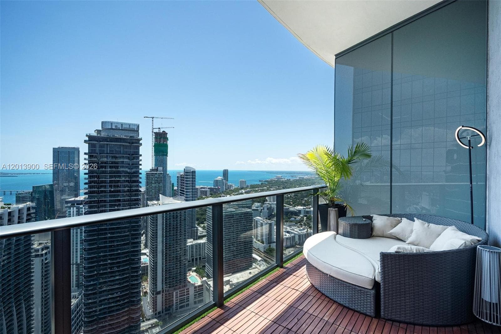801 S Miami Ave # 5702, Miami FL 33130 — 33