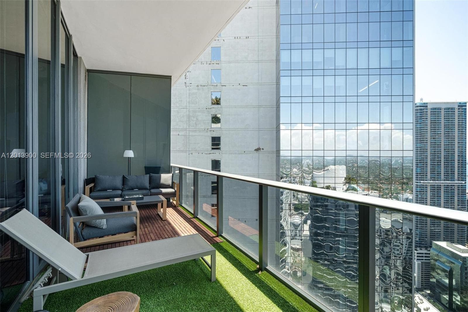 801 S Miami Ave # 5702, Miami FL 33130 — 35