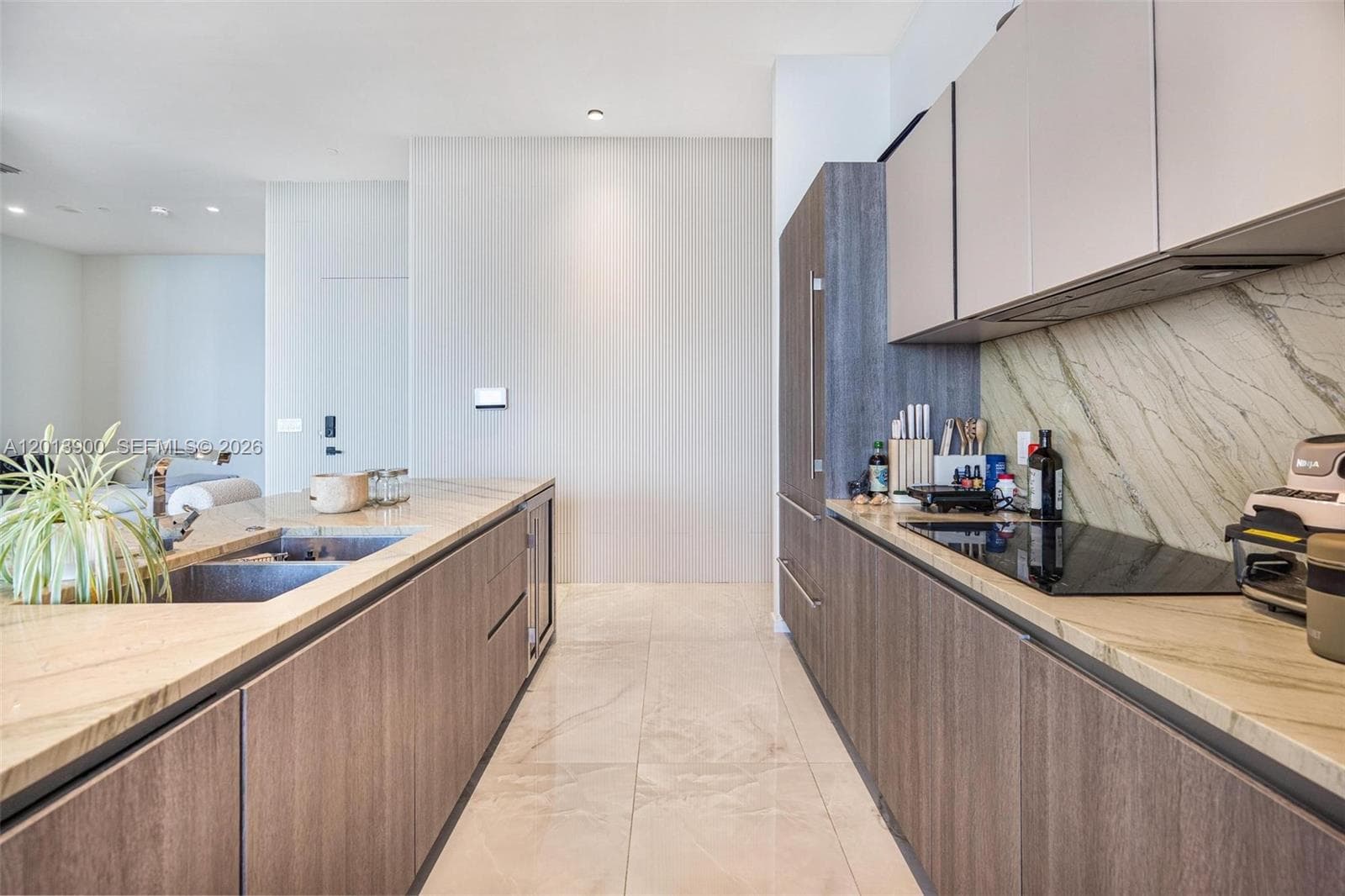 801 S Miami Ave # 5702, Miami FL 33130 — 8