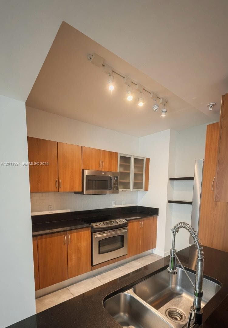 2775 NE 187th St # 609, Aventura FL 33180 — 9