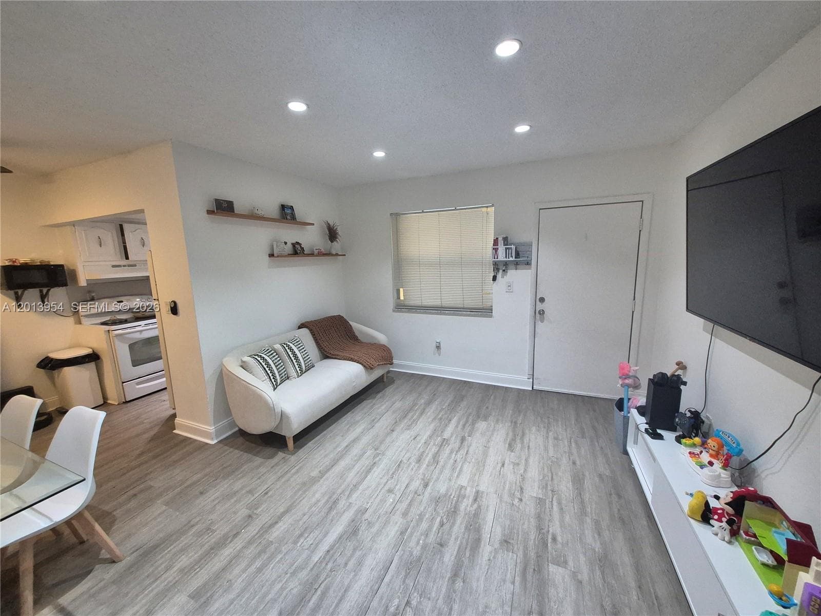 1975 NE 135th St # 2H, North Miami FL 33181 — 4