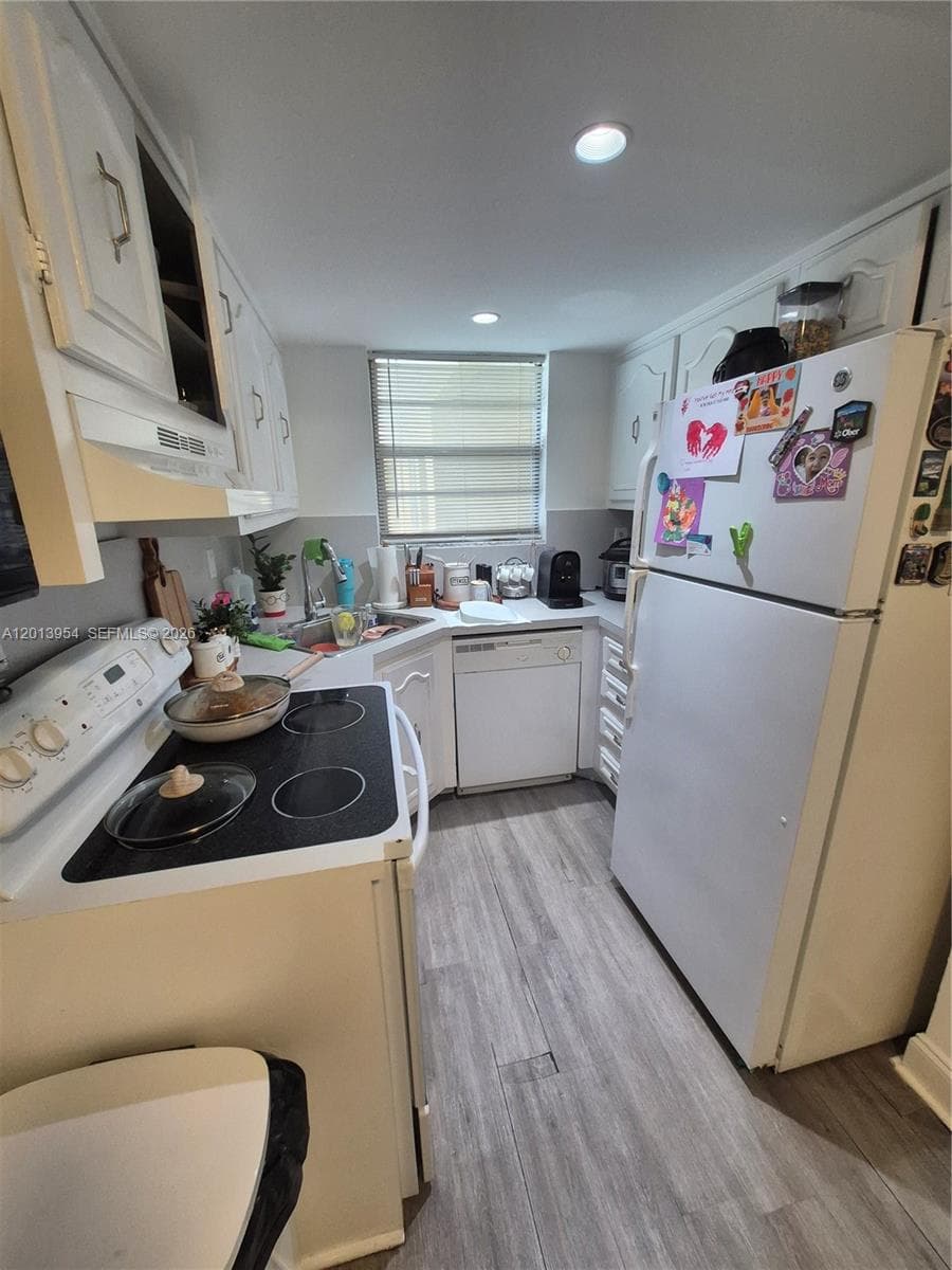 1975 NE 135th St # 2H, North Miami FL 33181 — 8