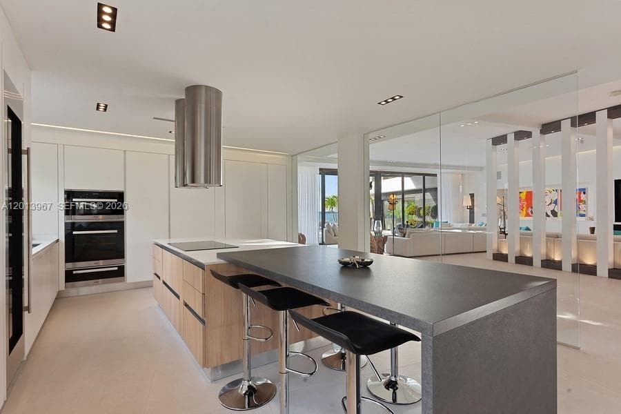 7972 Biscayne Point Cir, Miami Beach FL 33141 — 6