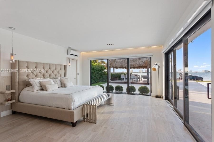 7972 Biscayne Point Cir, Miami Beach FL 33141 — 20