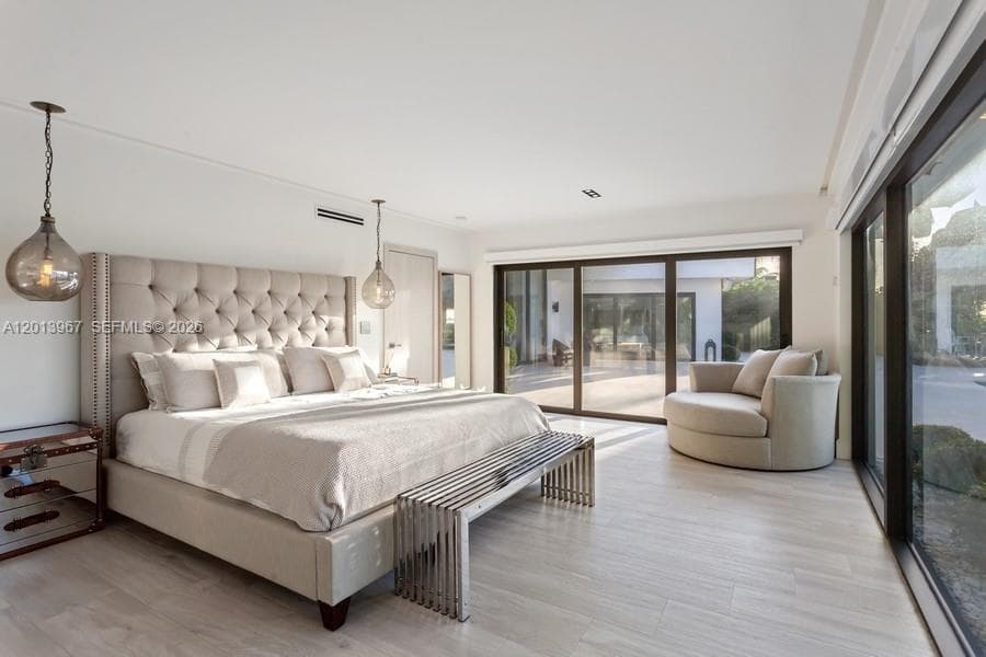 7972 Biscayne Point Cir, Miami Beach FL 33141 — 11