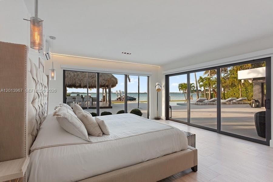 7972 Biscayne Point Cir, Miami Beach FL 33141 — 19