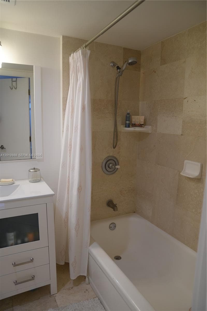 2851 NE 183rd St # 1107E, Aventura FL 33160 — 27