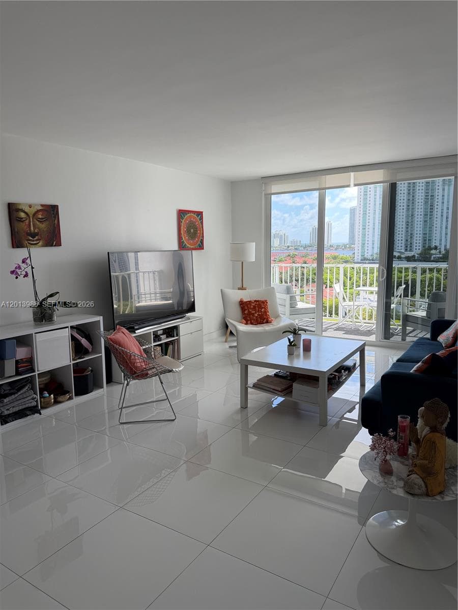 2851 NE 183rd St # 1107E, Aventura FL 33160 — 2
