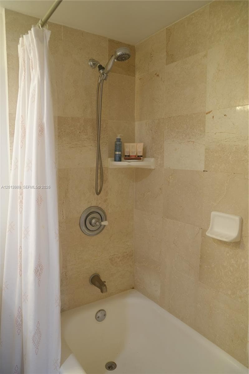 2851 NE 183rd St # 1107E, Aventura FL 33160 — 28