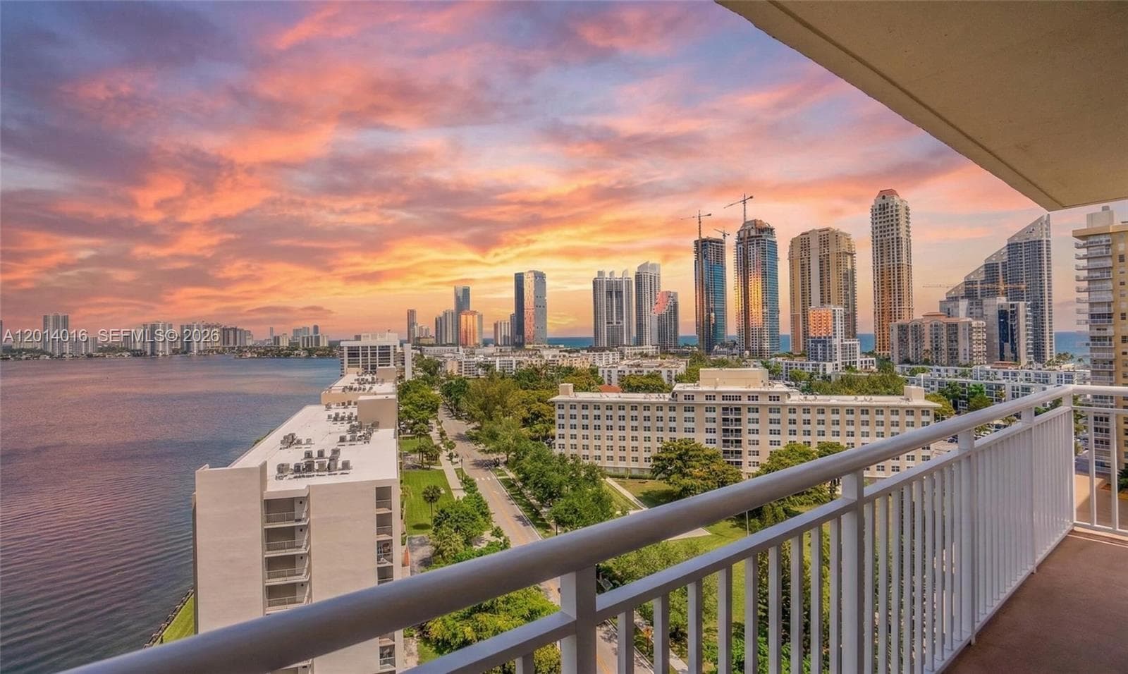 251 174th St # 1517, Sunny Isles Beach FL 33160 — 1