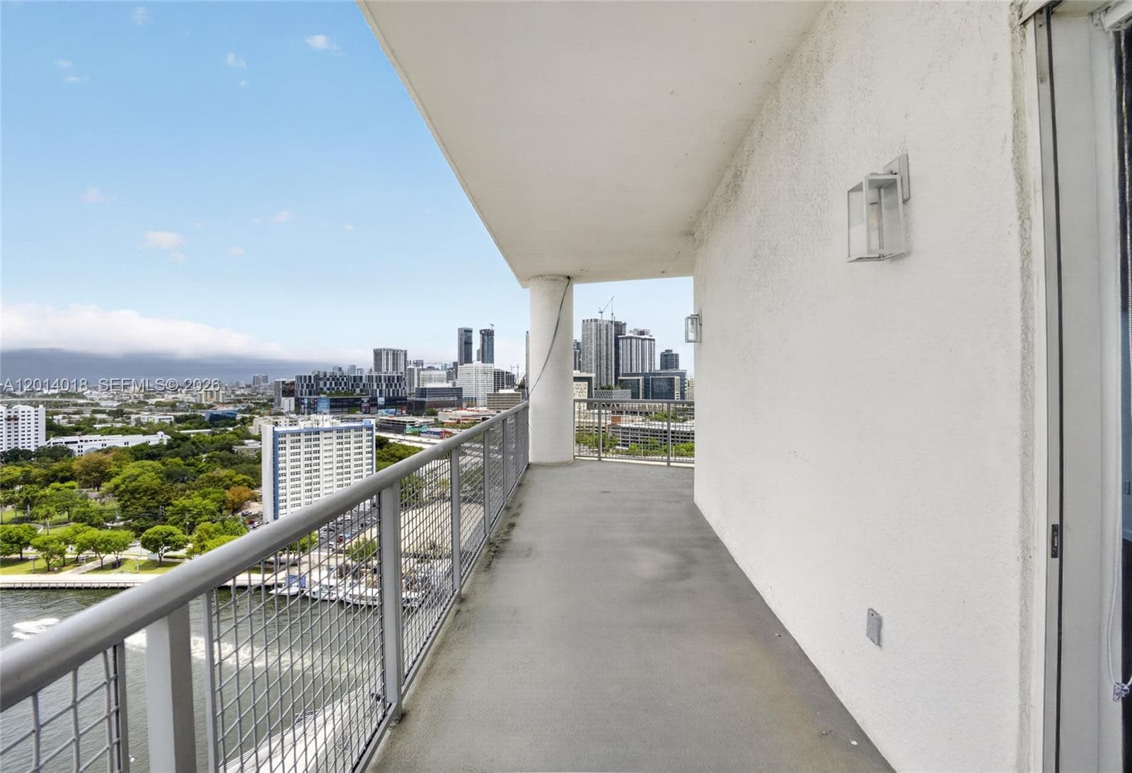 10 SW South River Dr, Miami FL 33130 — 22