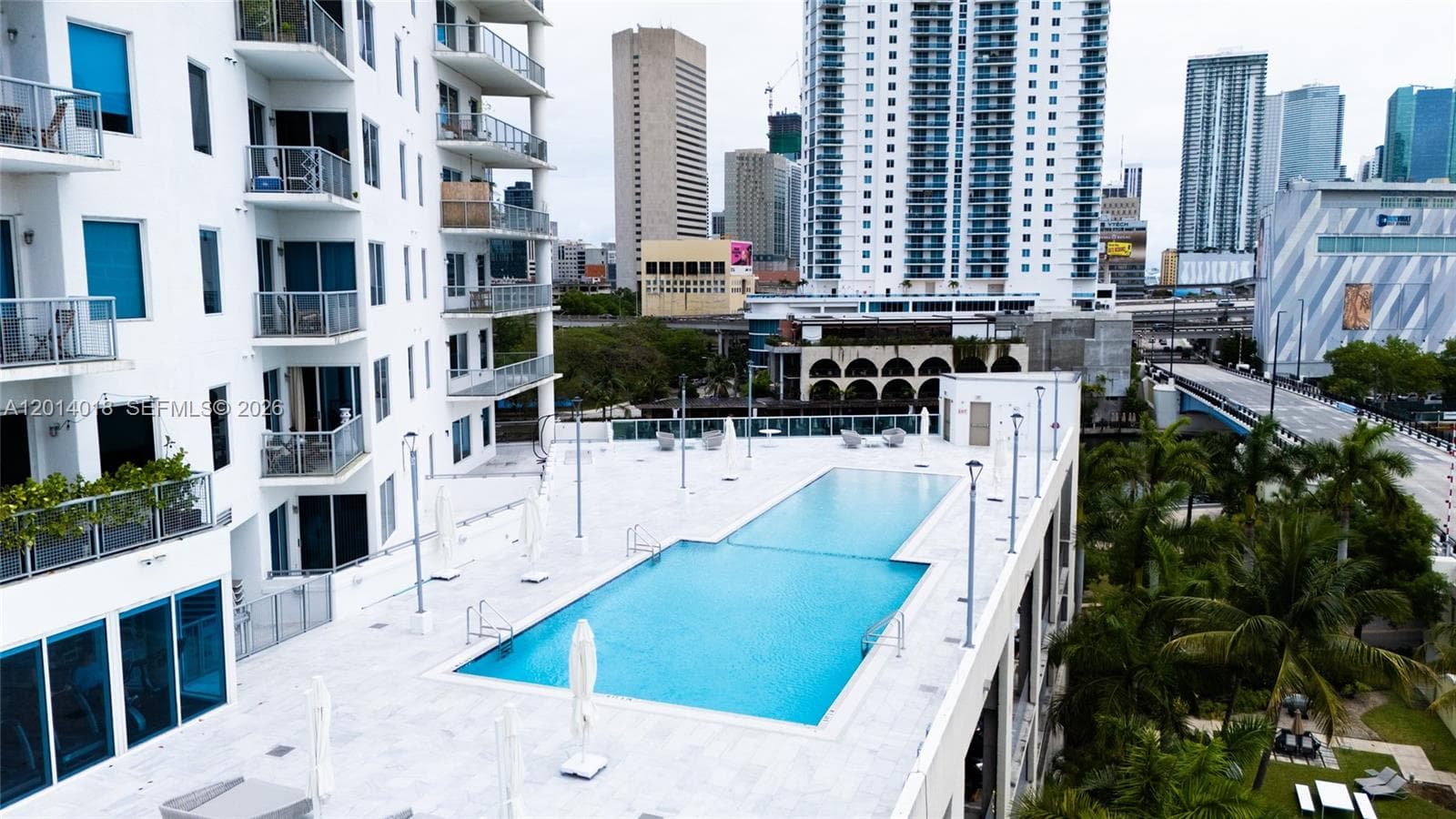 10 SW South River Dr, Miami FL 33130 — 24
