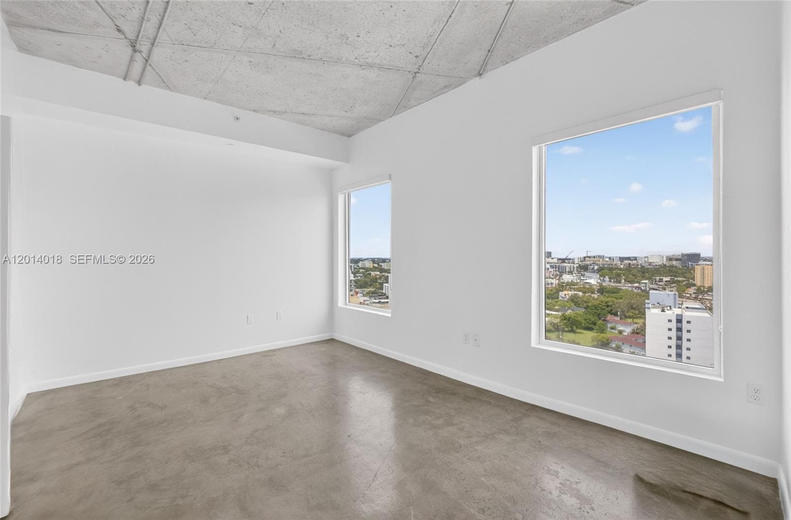 10 SW South River Dr, Miami FL 33130 — 10