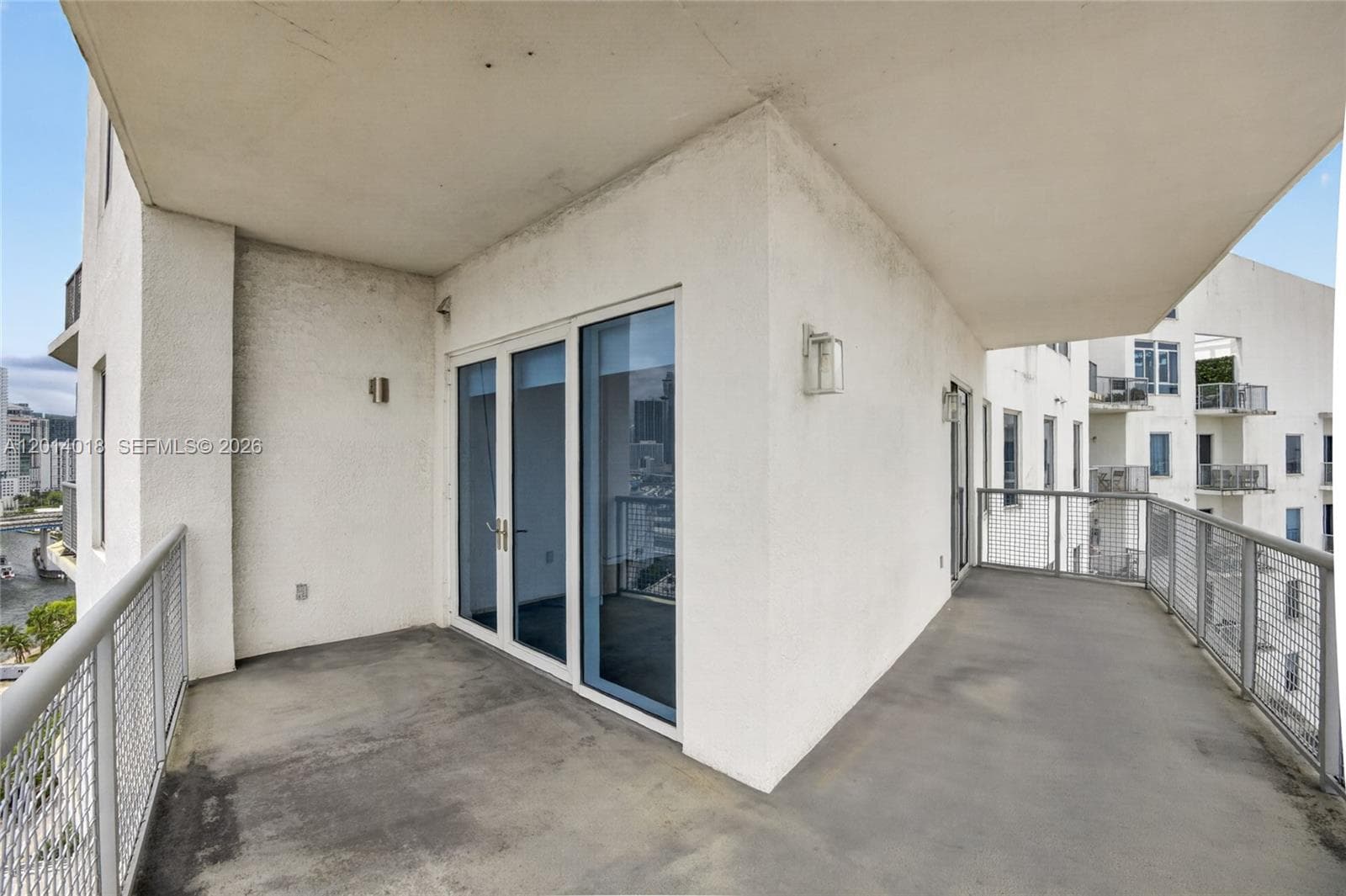 10 SW South River Dr, Miami FL 33130 — 19