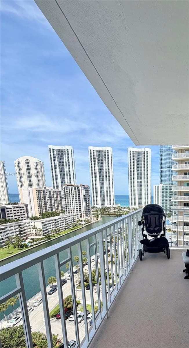 500 Bayview Dr # 1631, Sunny Isles Beach FL 33160 — 10