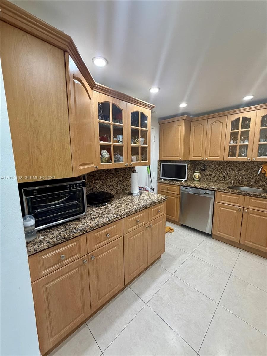 500 Bayview Dr # 1631, Sunny Isles Beach FL 33160 — 4