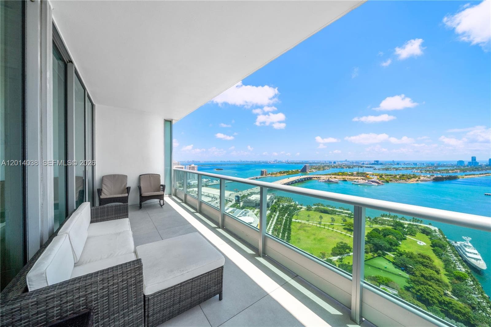 900 Biscayne Blvd # 4202, Miami FL 33132 — 12
