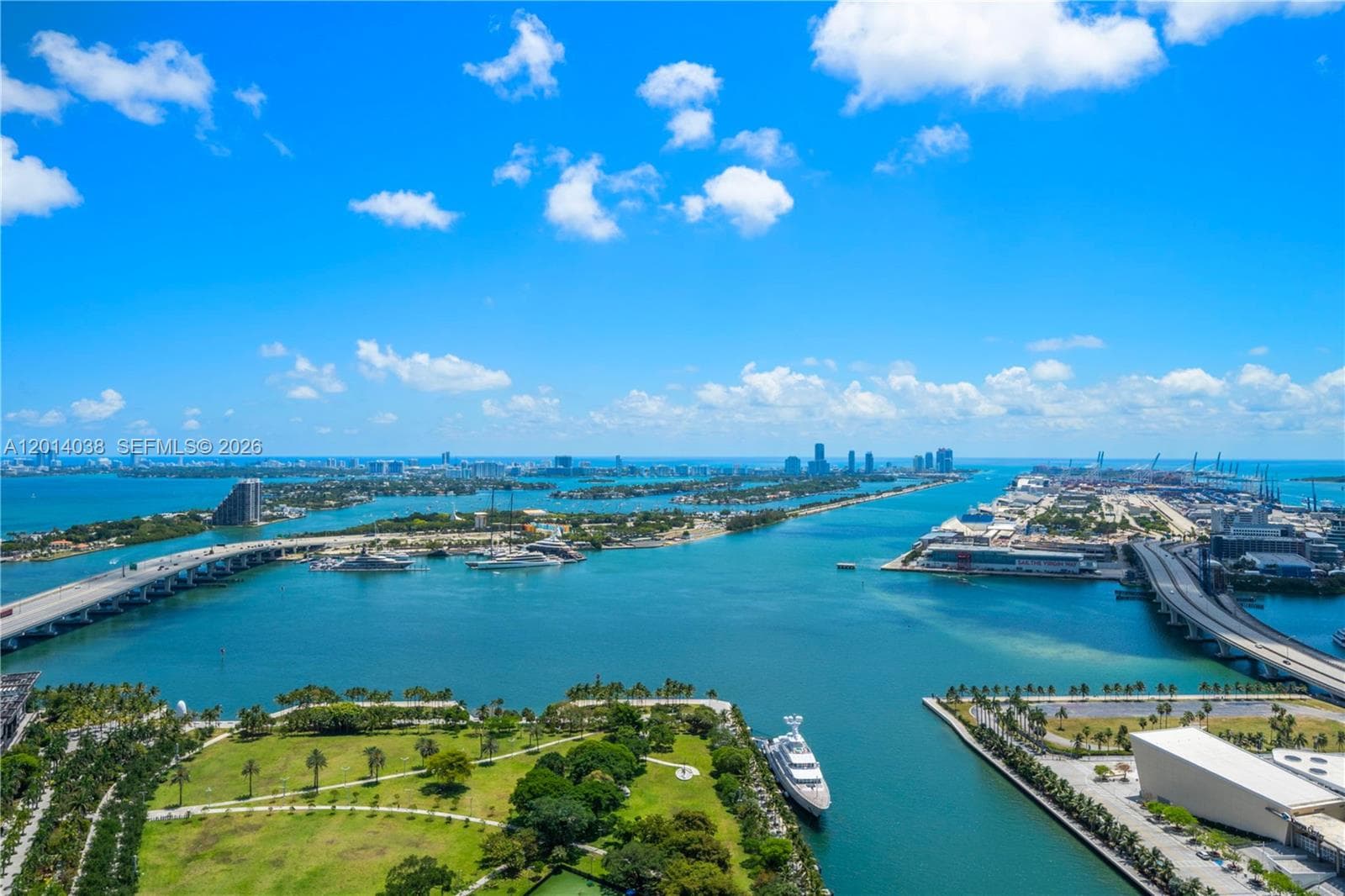 900 Biscayne Blvd # 4202, Miami FL 33132 — 1
