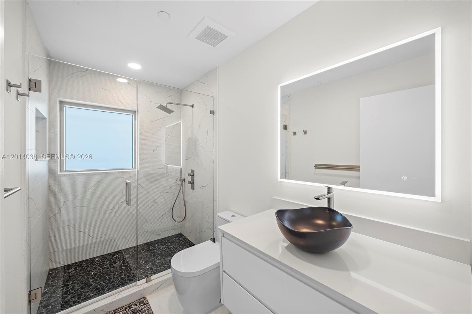 900 Biscayne Blvd # 4202, Miami FL 33132 — 18