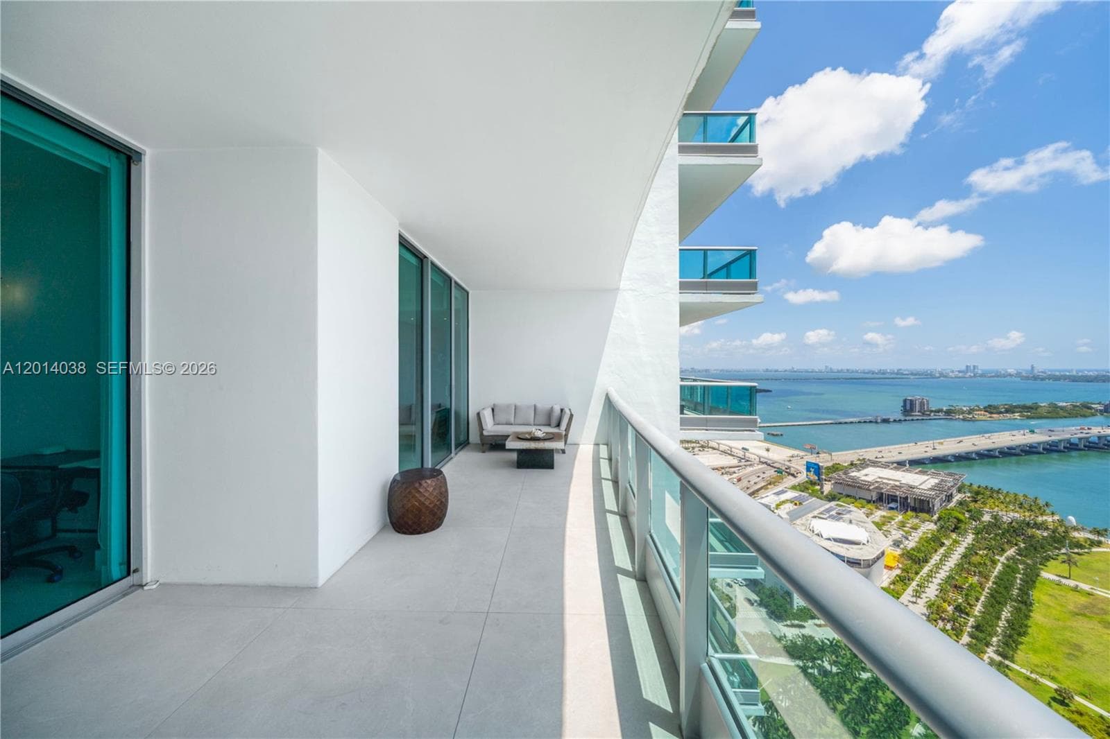 900 Biscayne Blvd # 4202, Miami FL 33132 — 44
