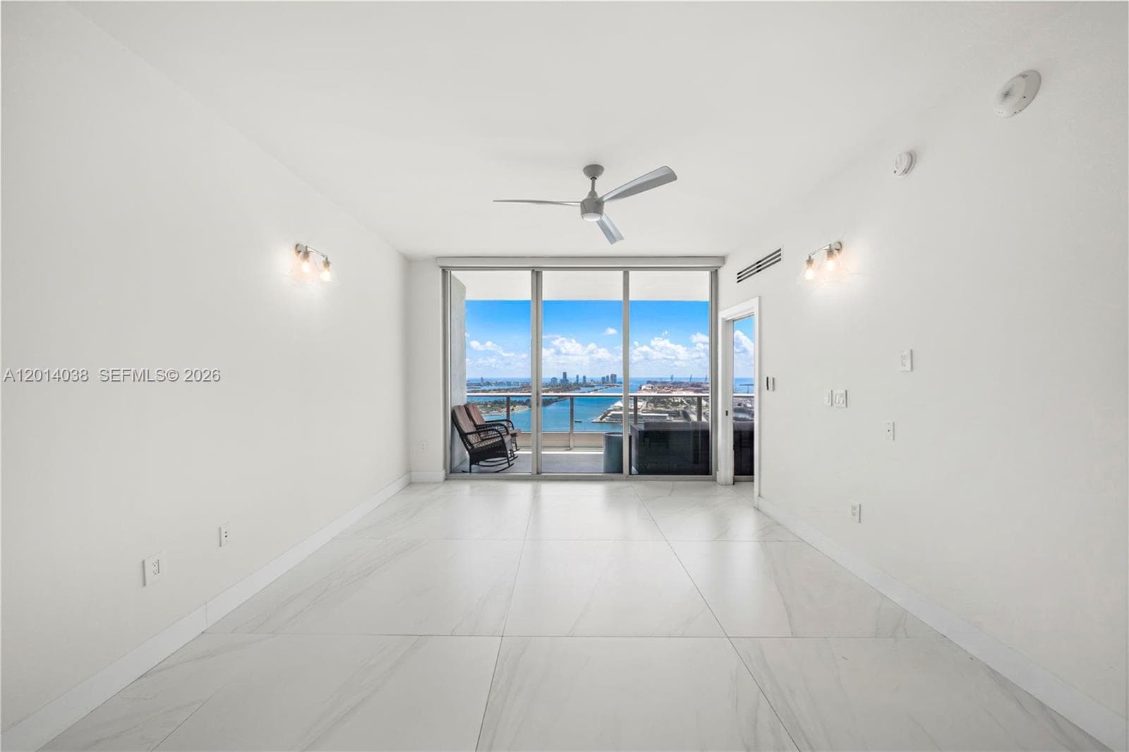 900 Biscayne Blvd # 4202, Miami FL 33132 — 40