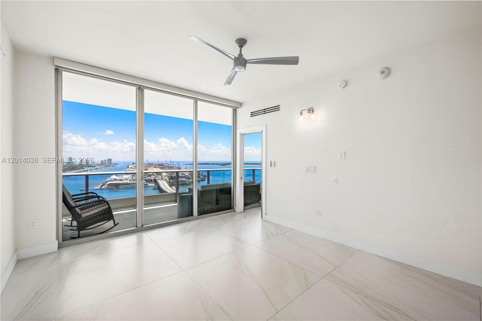 900 Biscayne Blvd # 4202, Miami FL 33132 — 39
