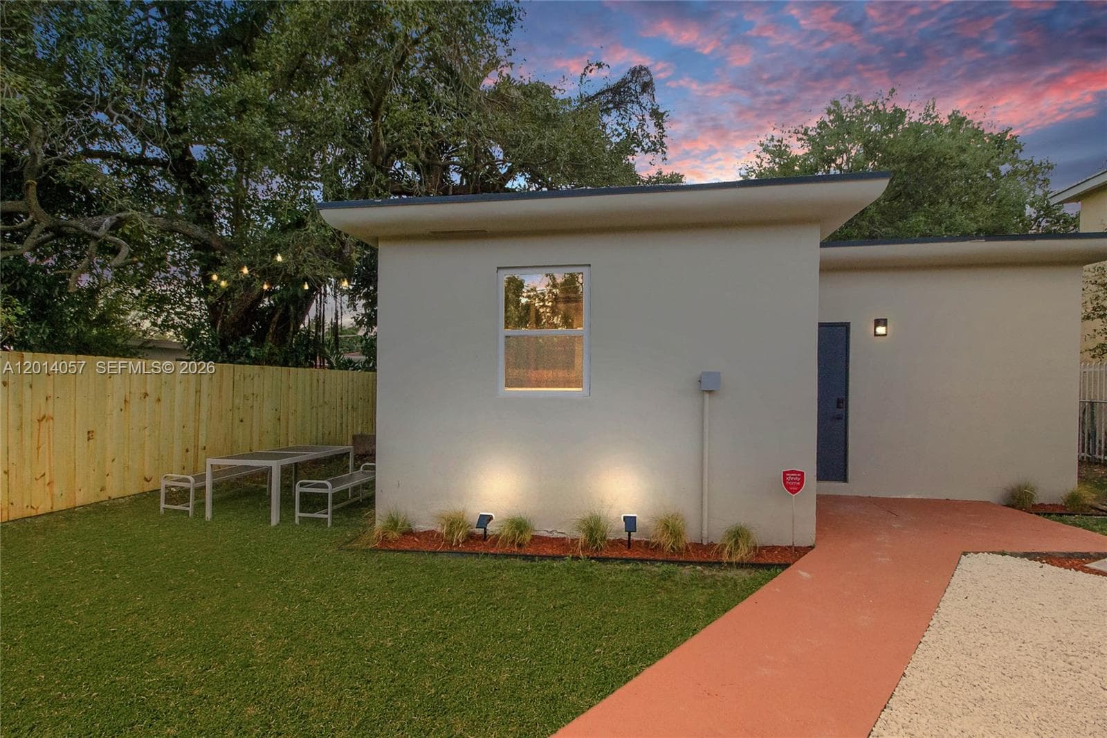 5530 NW 5th Ave, Miami FL 33127 — 1