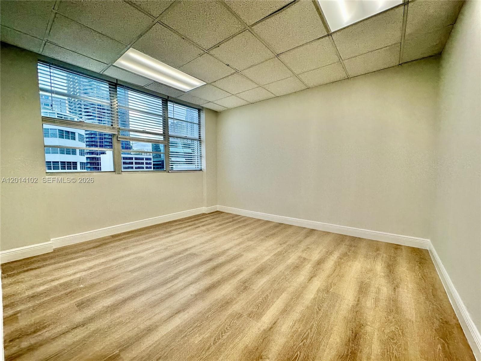 825 Brickell Bay Dr # 1751, Miami FL 33131 — 17