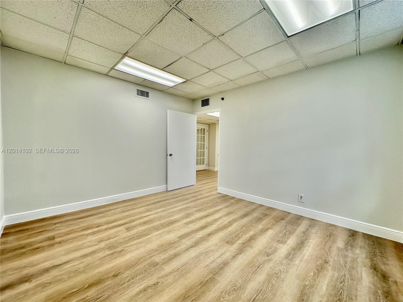 825 Brickell Bay Dr # 1751, Miami FL 33131 — 16