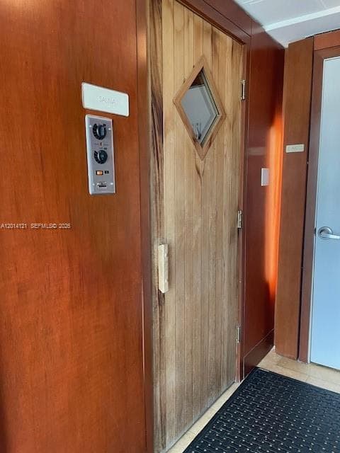 31 SE 5th St # 303, Miami FL 33131 — 13