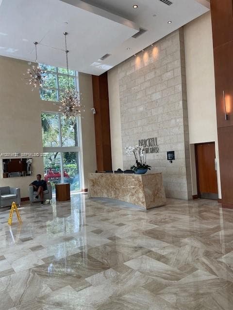 31 SE 5th St # 303, Miami FL 33131 — 5