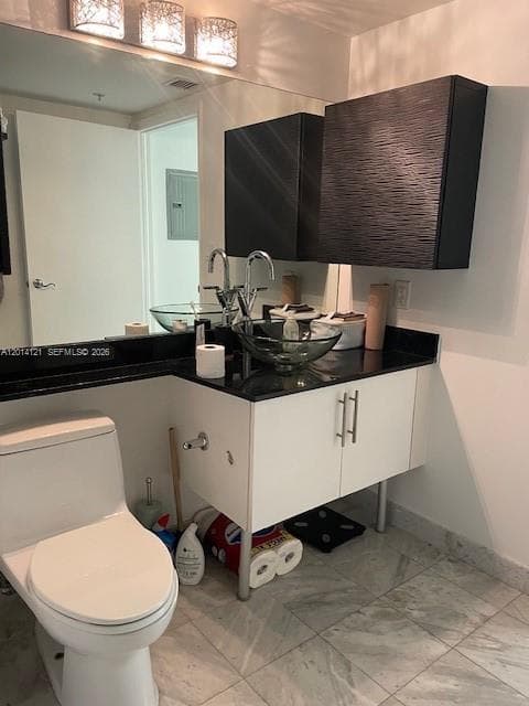 31 SE 5th St # 303, Miami FL 33131 — 24