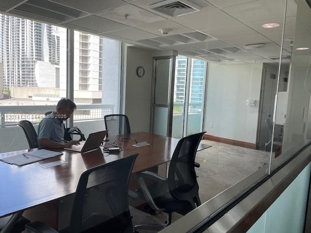 31 SE 5th St # 303, Miami FL 33131 — 31