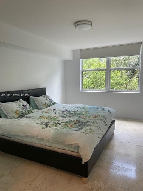 31 SE 5th St # 303, Miami FL 33131 — 21