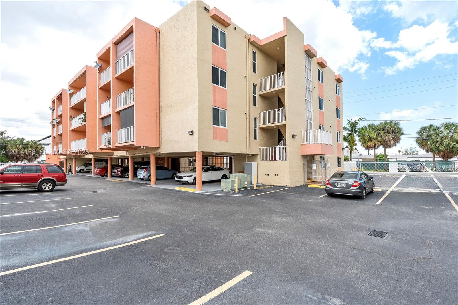 2400 NW 16th St Rd, Miami FL 33125 — 23