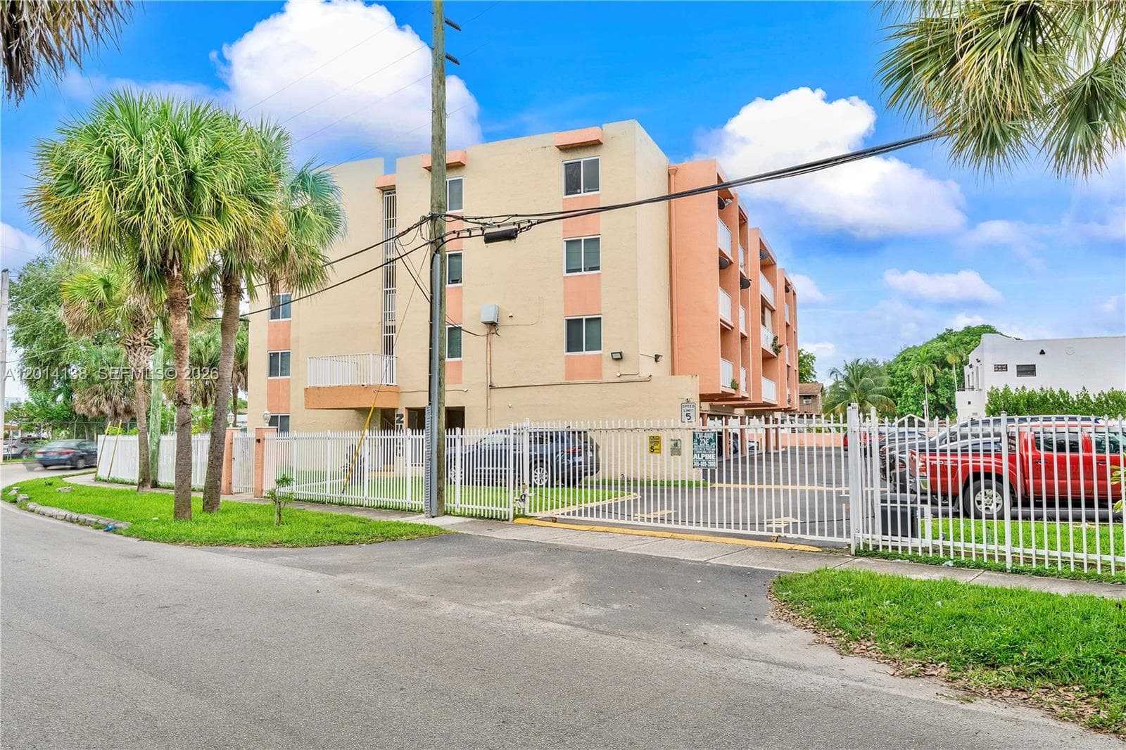 2400 NW 16th St Rd, Miami FL 33125 — 2