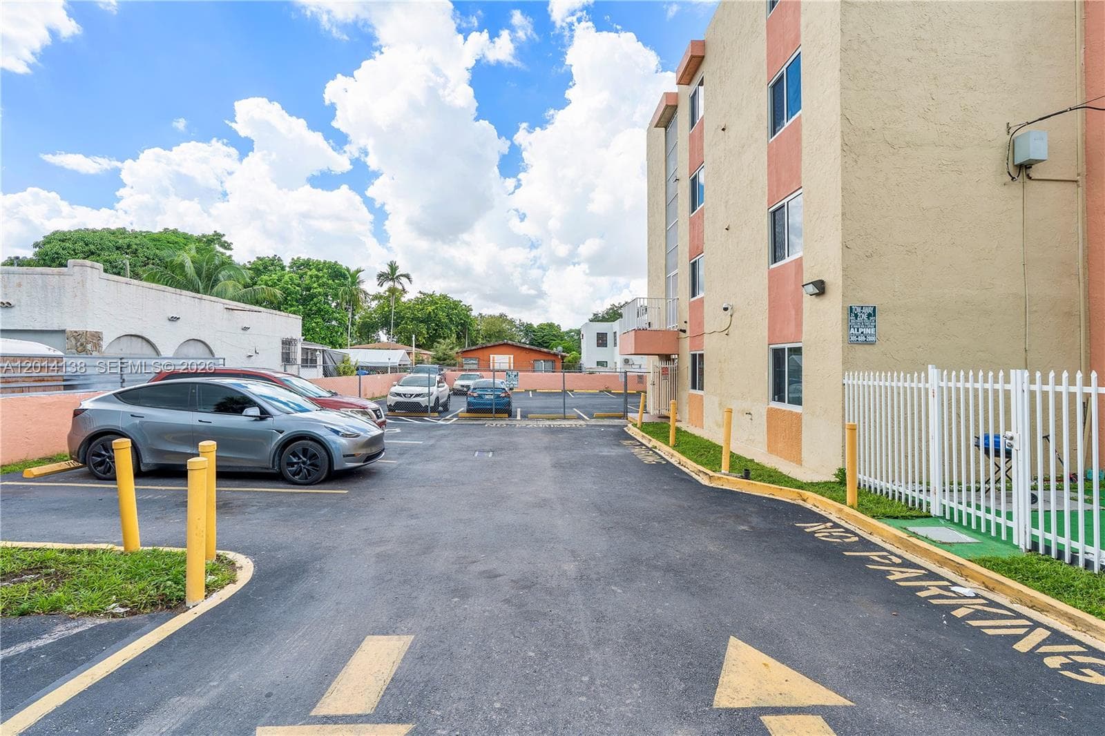 2400 NW 16th St Rd, Miami FL 33125 — 5