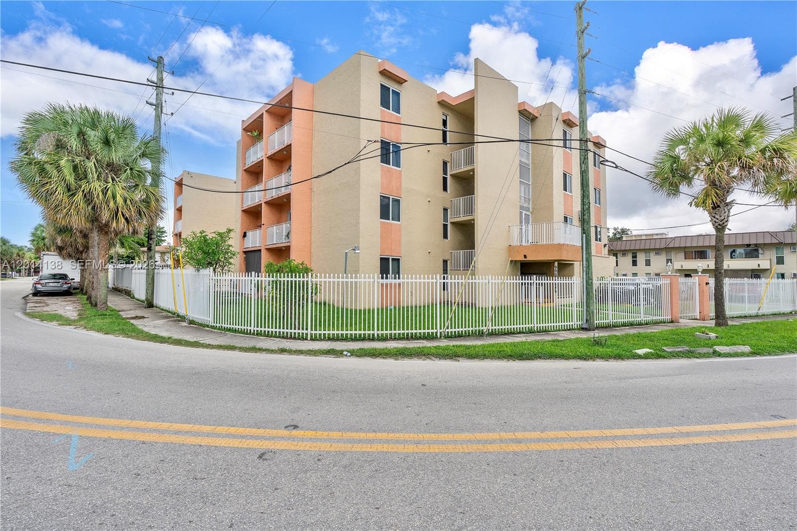 2400 NW 16th St Rd, Miami FL 33125 — 4