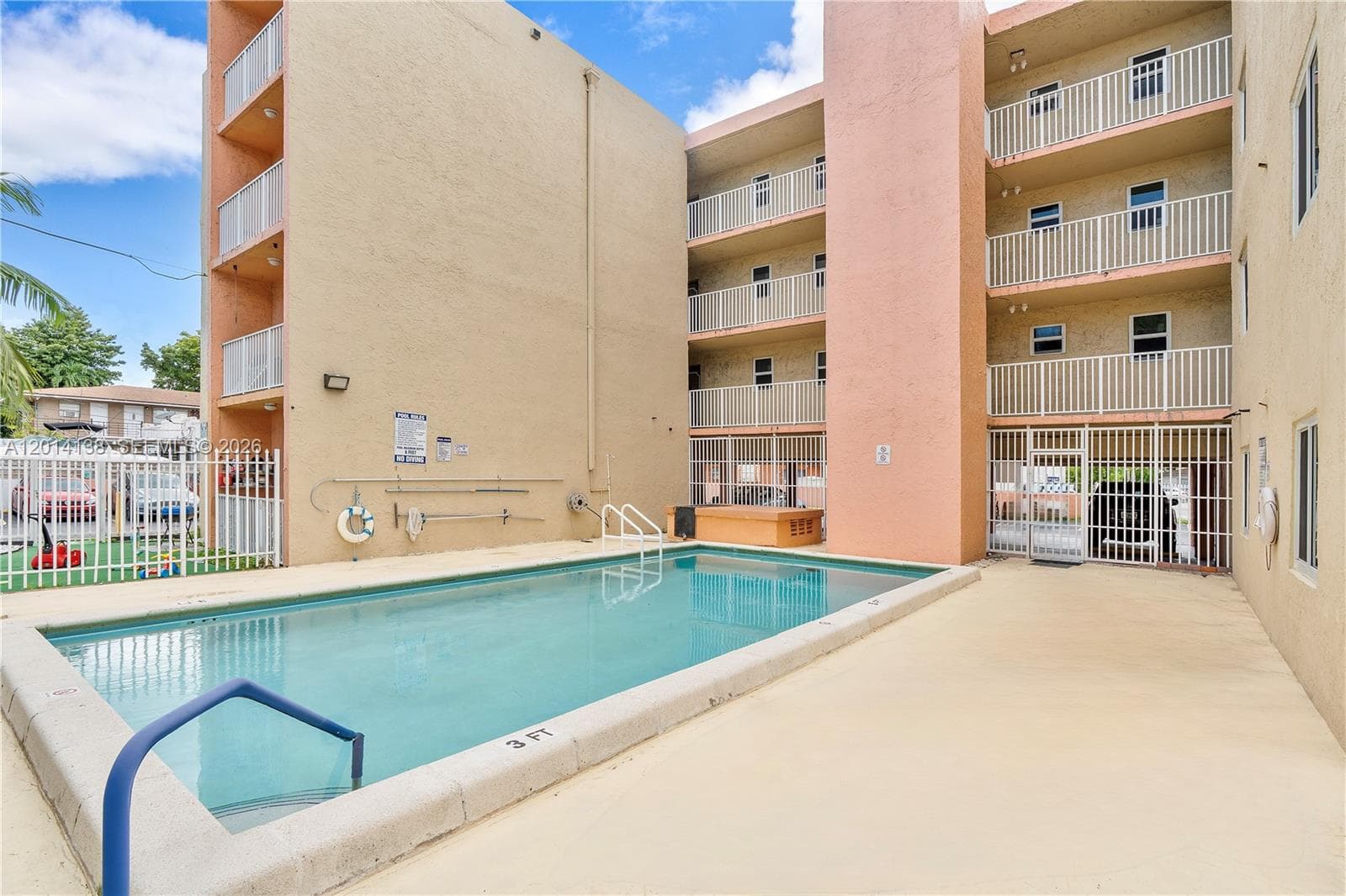 2400 NW 16th St Rd, Miami FL 33125 — 25
