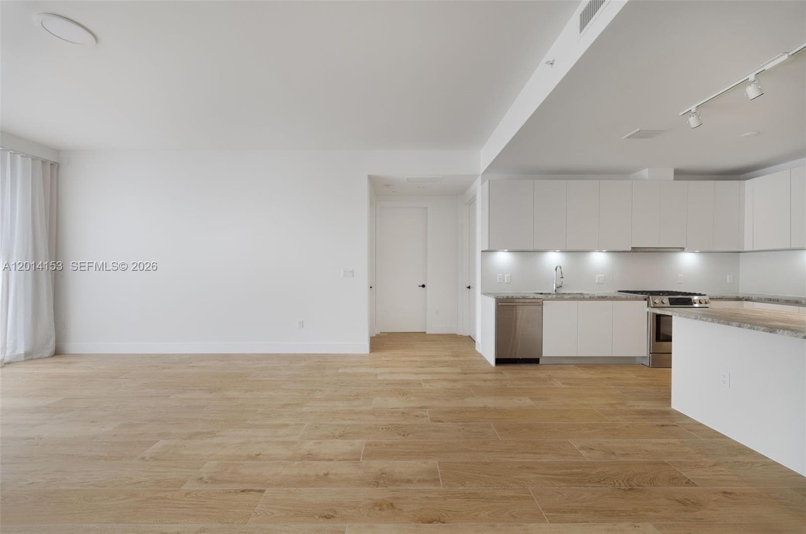 3034 Oak Ave # 208, Miami FL 33133 — 62