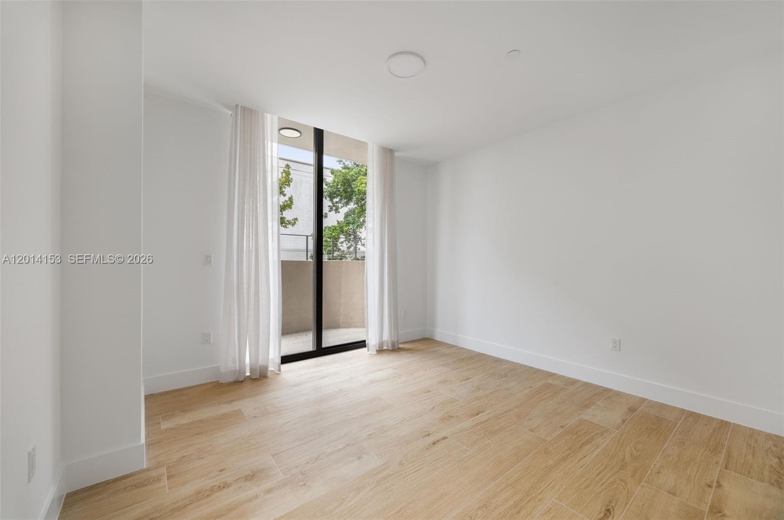 3034 Oak Ave # 208, Miami FL 33133 — 73
