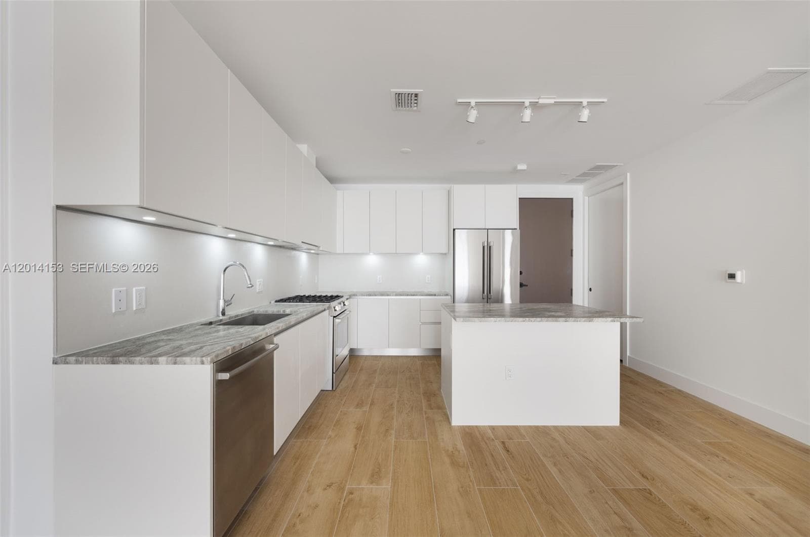 3034 Oak Ave # 208, Miami FL 33133 — 59