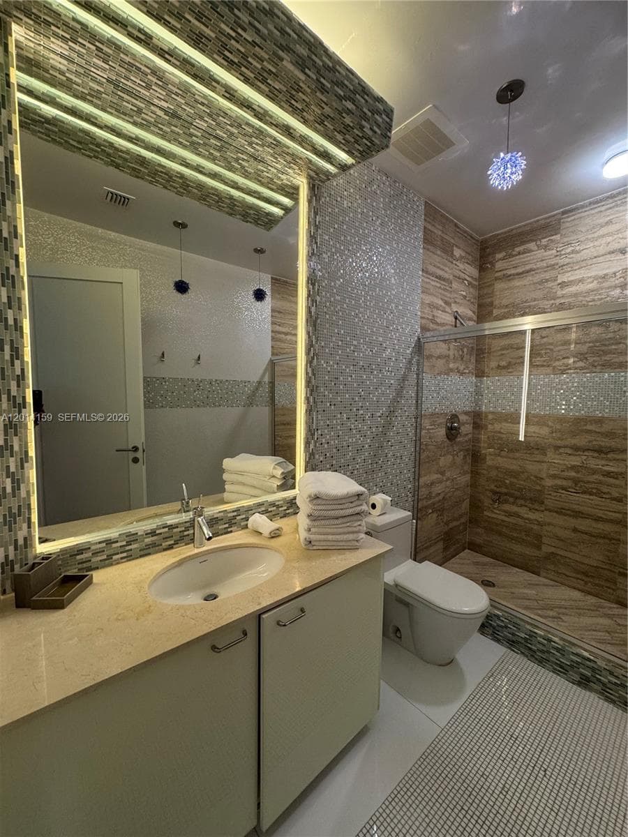 15901 Collins Ave # 4107, Sunny Isles Beach FL 33160 — 33
