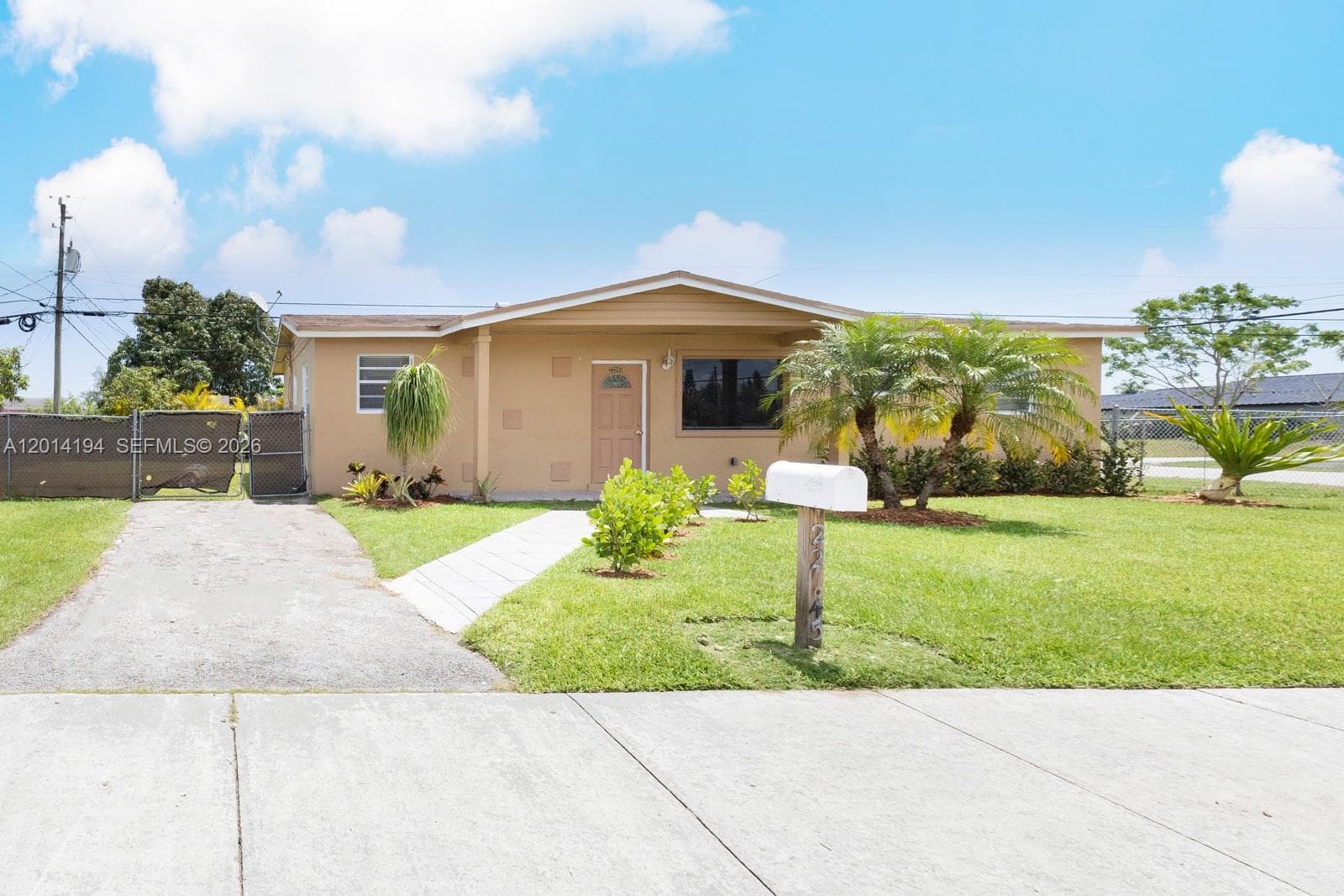 22345 SW 118th Ct, Miami FL 33170 — 1