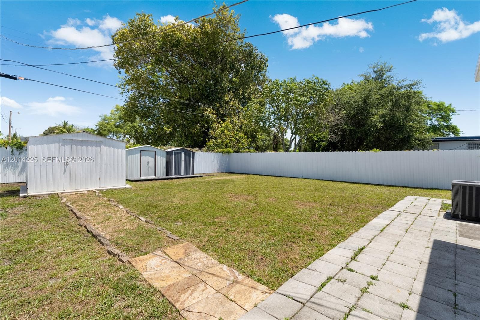 1059 NW 77th St, Miami FL 33150 — 14