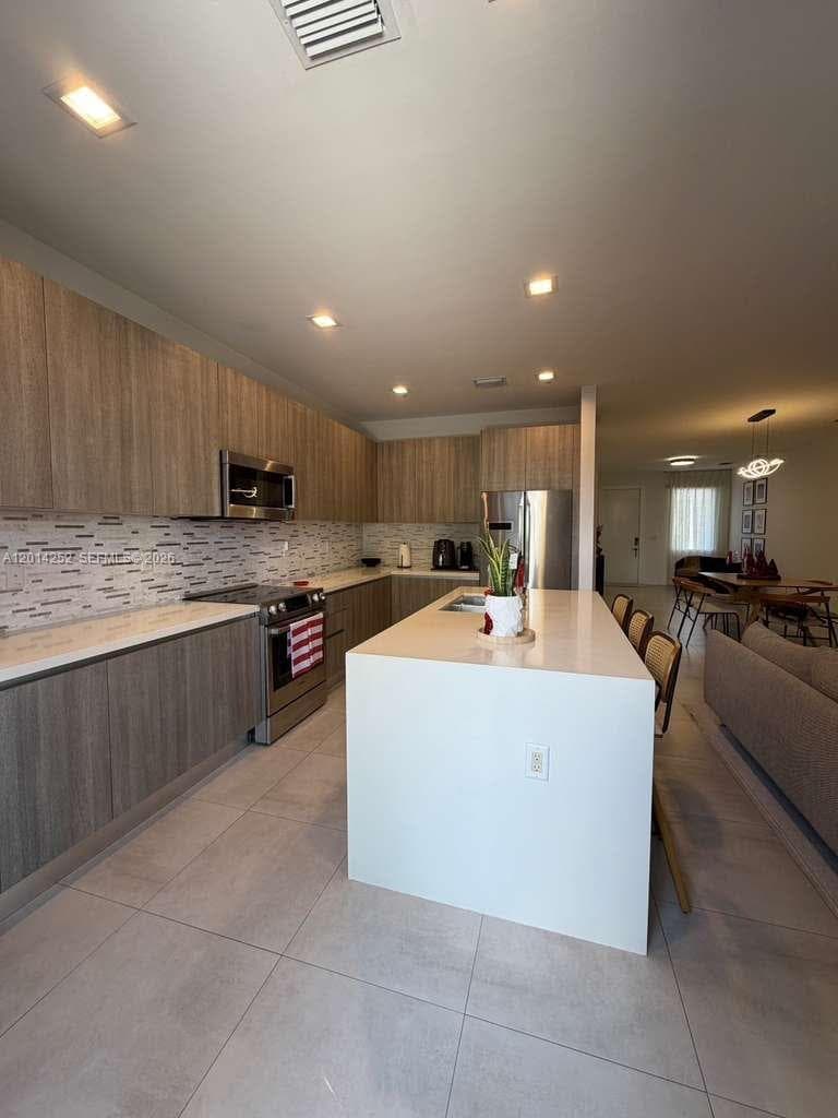 7187 NW 103 PATH # 7187, Miami FL 33178 — 7