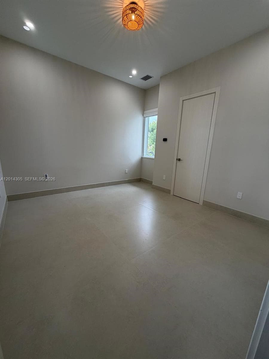13231 SW 220 ST, Miami FL 33170 — 32