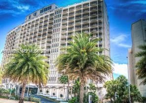 5401 Collins Ave # 932, Miami Beach FL 33140 — 1